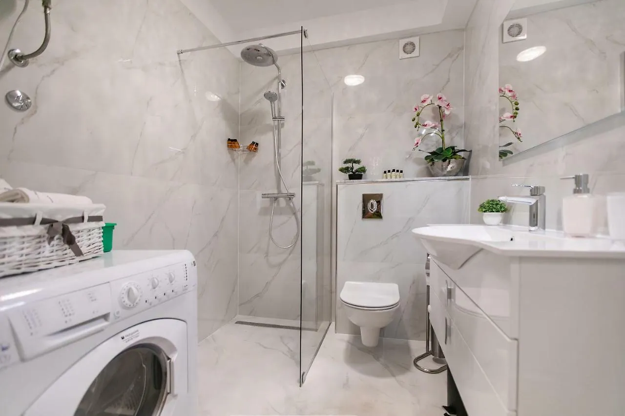 Ena Apartment Split